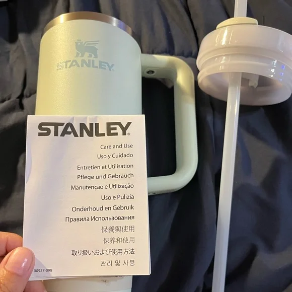 Stanley Quencher H2.0 30oz Tumbler NWT’s & Disney+More Straw Toppers Included - Picture 10 of 10